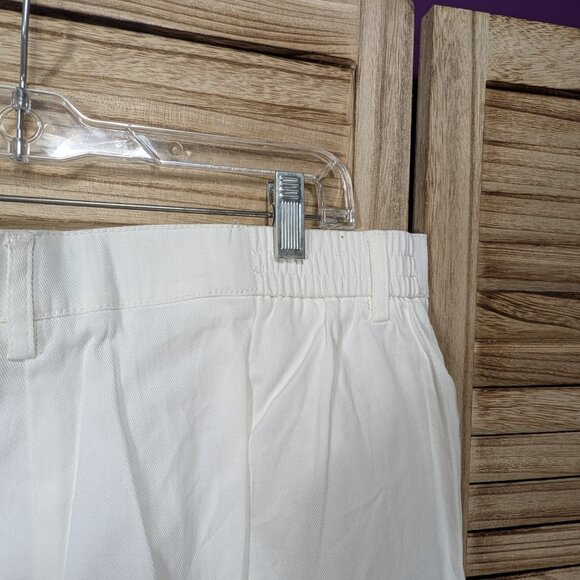 Larry Levine Woman Capri's Cropped Pants Stretch White Size 16W - Picture 9 of 12